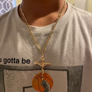 18K gold Figaro chain 5.53 grams and 18 inches long